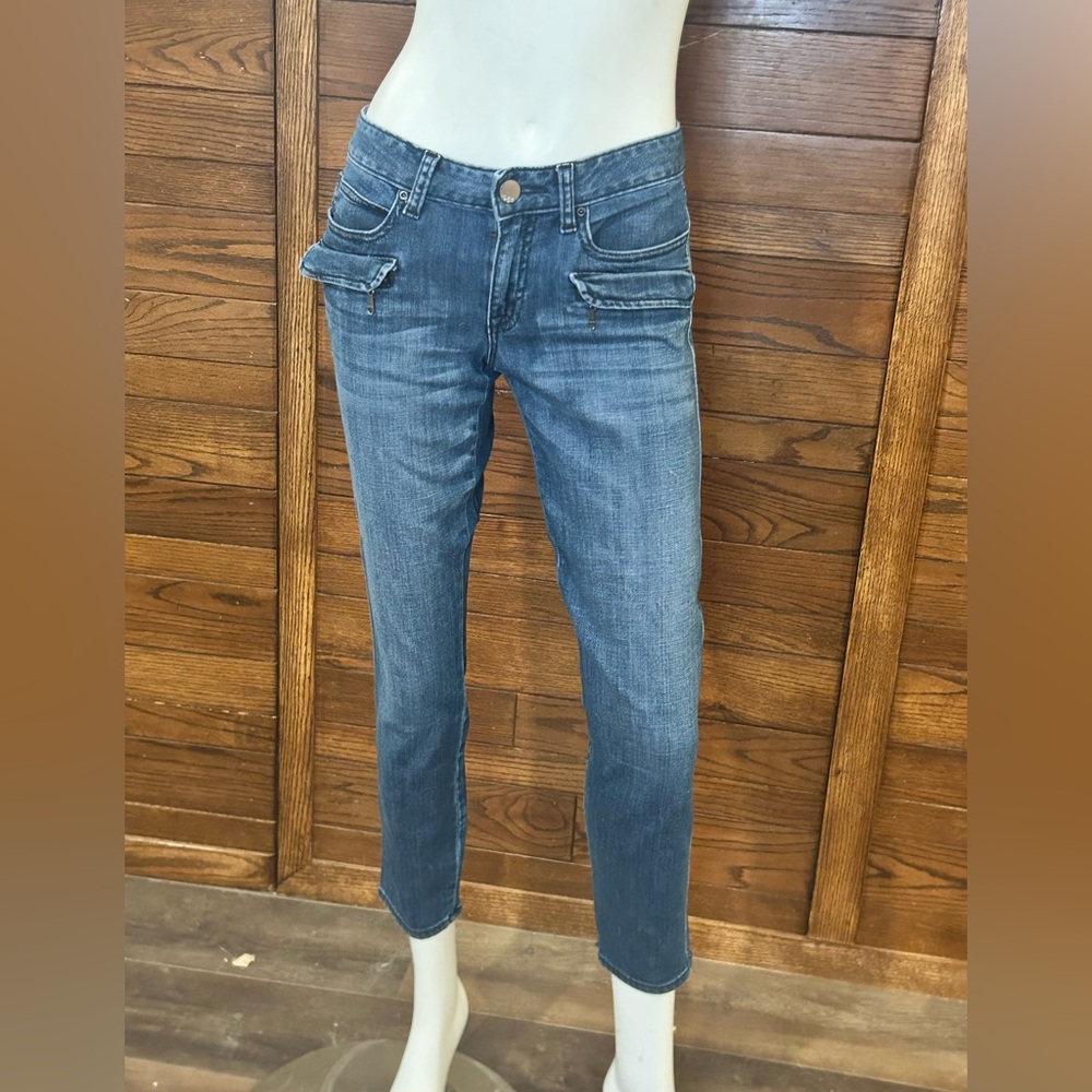 GAP. 1969. Size 28. Ankle. Women's Blue Jeans